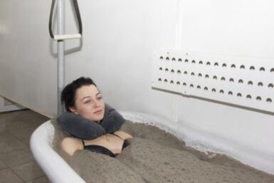 Bahenné kúpele v liečebnom sanatóriu zmierňujú zápal a urýchľujú regeneráciu tkaniva pri hrudnej osteochondróze