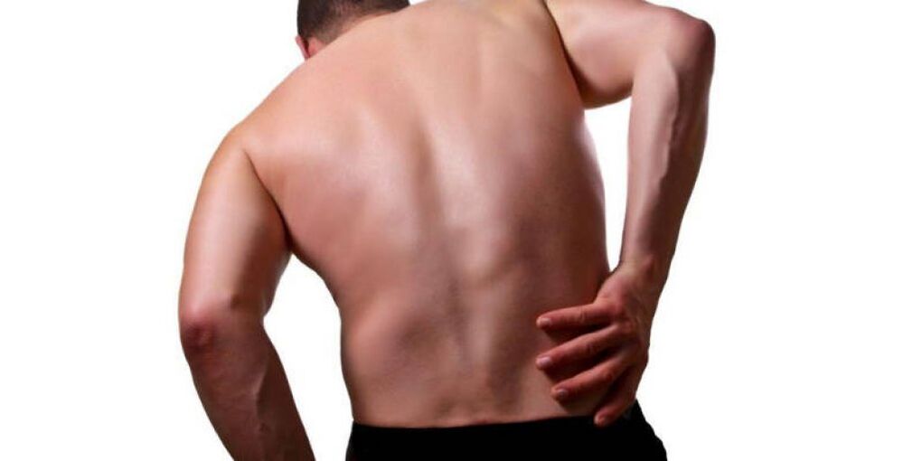 Bolesť v bedrovej oblasti vpravo je najčastejšie spôsobená poškodením vnútorných orgánov